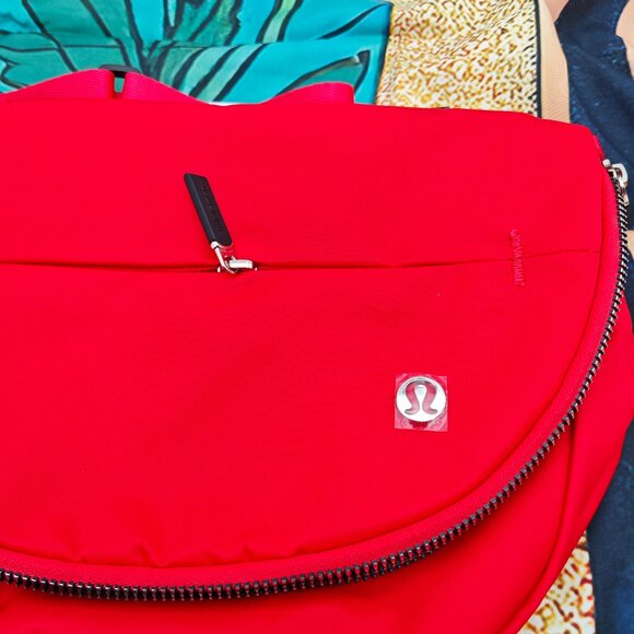 Lululemon silver All Night Festival Bag 5L Red - Picture 2 of 4
